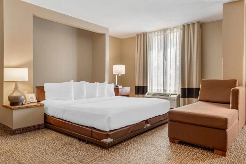 Comfort Inn MSP Airport - Mall of America - image 16