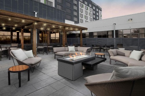 Courtyard Edina Bloomington - image 3