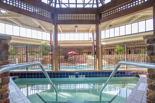 Holiday Inn Bloomington Airport an IHG Hotel - image 31