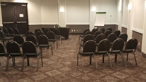Holiday Inn Bloomington Airport an IHG Hotel - image 42