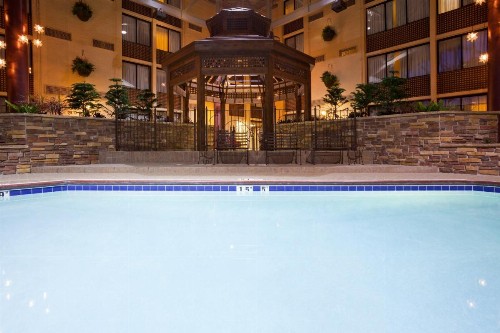 Holiday Inn Bloomington Airport an IHG Hotel - image 47