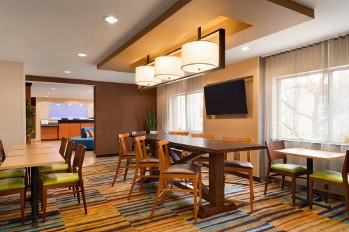 Fairfield Inn & Suites Minneapolis Bloomington/Mall of America - image 20