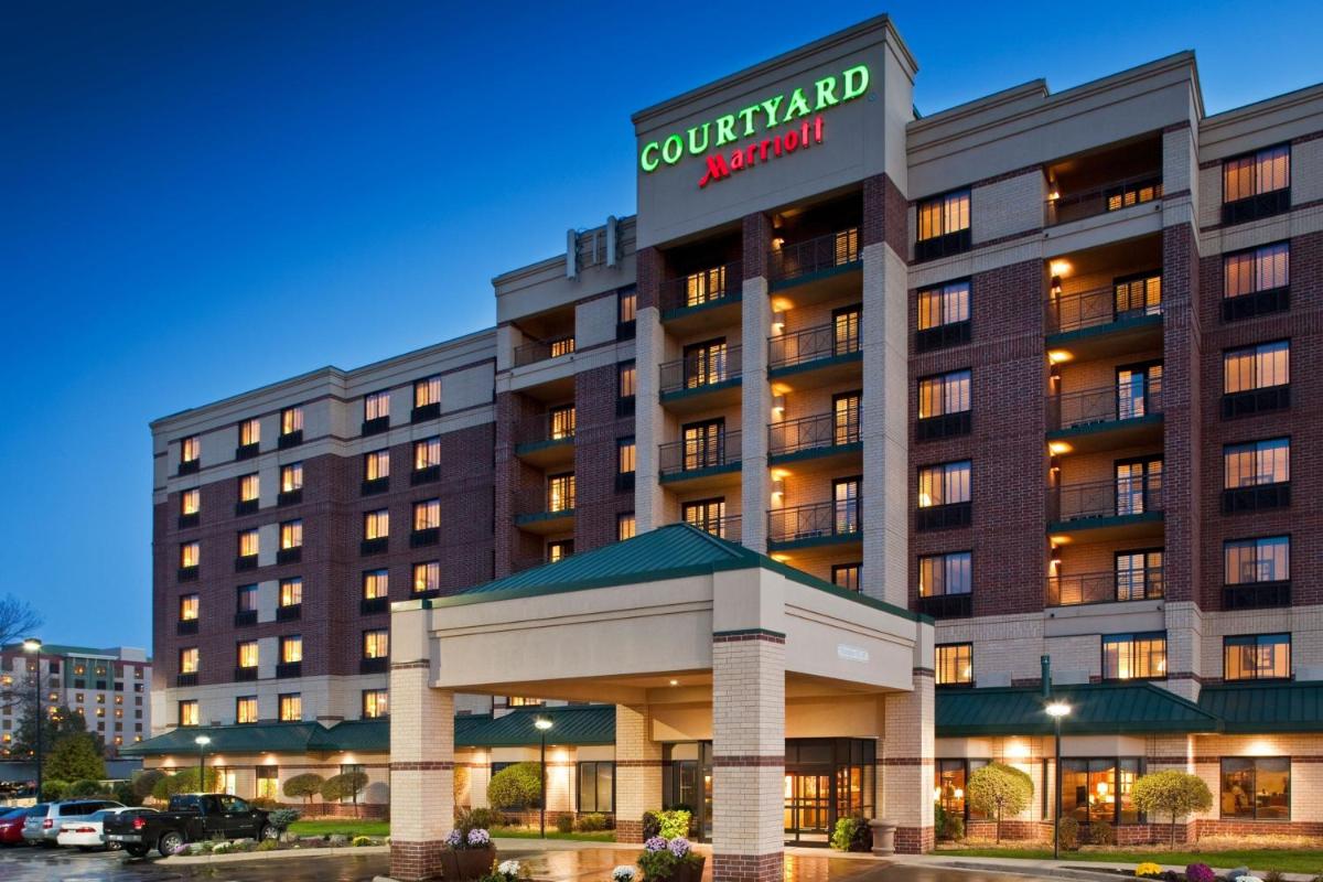 Courtyard by Marriott Bloomington Mall of America - image 2