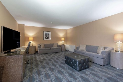 DoubleTree by Hilton Bloomington Minneapolis South - image 11