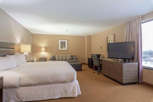 DoubleTree by Hilton Bloomington Minneapolis South - image 14