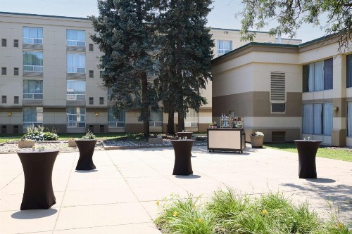 Marriott Minneapolis Airport - image 3