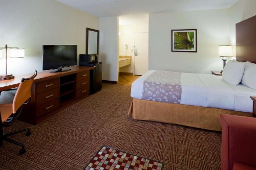 La Quinta Inn by Wyndham Minneapolis Airport Bloomington - image 17