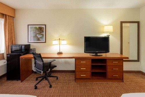 La Quinta Inn by Wyndham Minneapolis Airport Bloomington - image 27