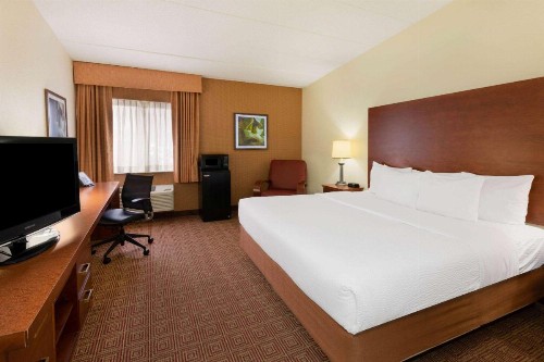 La Quinta Inn by Wyndham Minneapolis Airport Bloomington - image 36