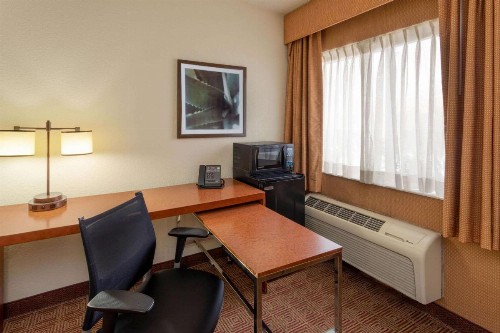 La Quinta Inn by Wyndham Minneapolis Airport Bloomington - image 40