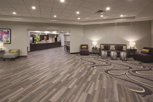 La Quinta by Wyndham Minneapolis Bloomington W - image 28