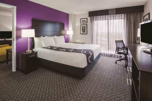 La Quinta by Wyndham Minneapolis Bloomington W - image 3