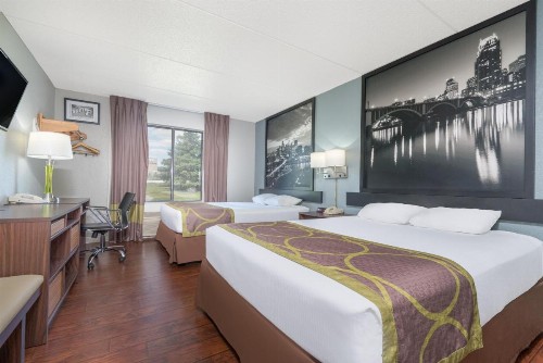 Super 8 by Wyndham Bloomington/Airport - image 16