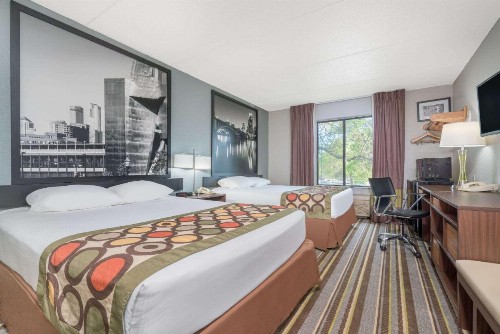 Super 8 by Wyndham Bloomington/Airport - image 18