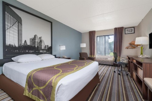 Super 8 by Wyndham Bloomington/Airport - image 39
