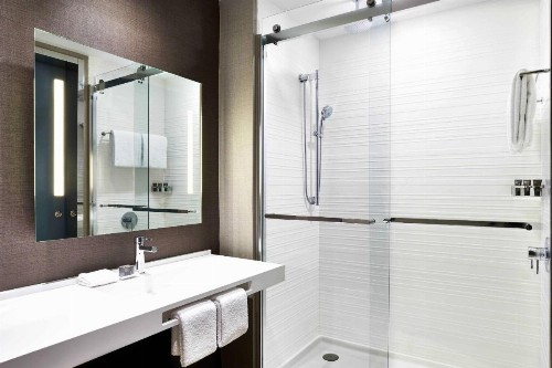 AC Hotel by Marriott Bloomington Mall of America - image 20