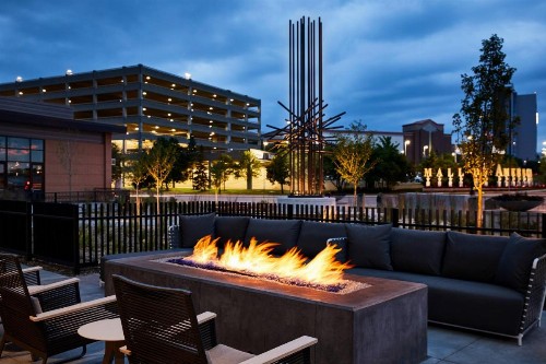 AC Hotel by Marriott Bloomington Mall of America - image 23