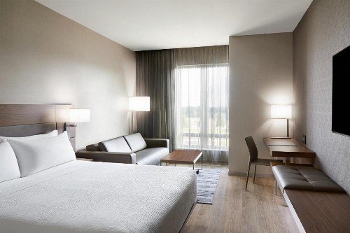 AC Hotel by Marriott Bloomington Mall of America - image 4