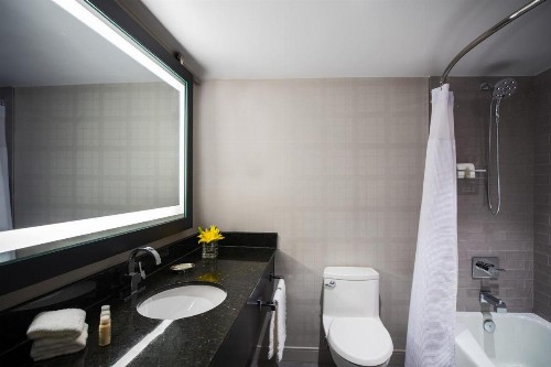 Renaissance Minneapolis Bloomington Hotel - image 31