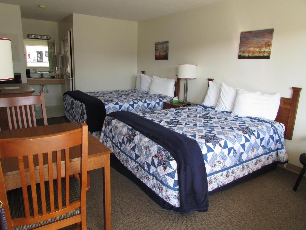 Douglas Inn & Suites Blue Ridge GA - image 3