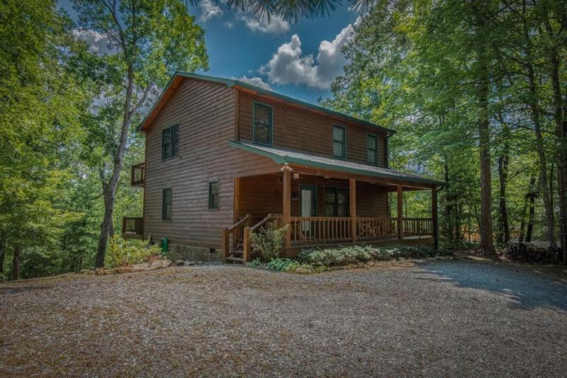 Hooker`s Hideaway-Blue Ridge - main image