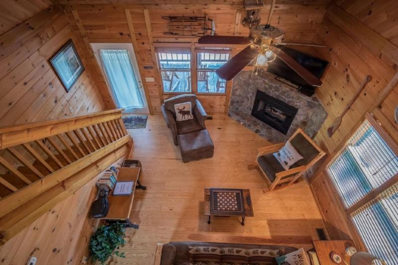 Hooker`s Hideaway-Blue Ridge - image 7