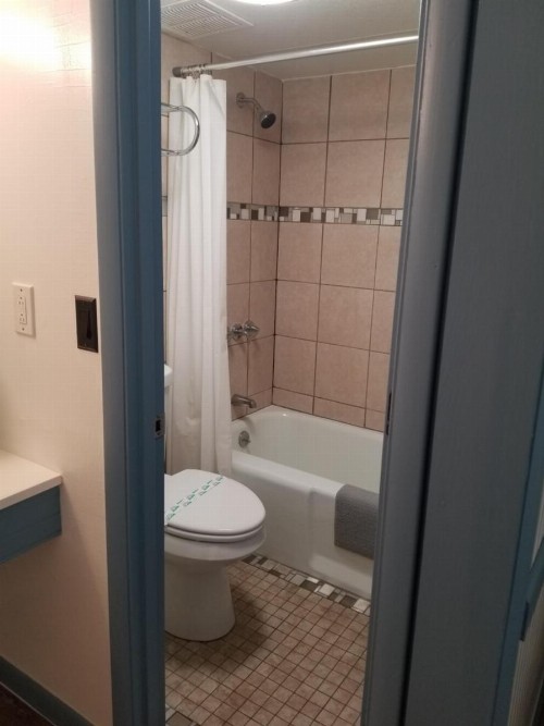 Blue Ridge Rustic Inn - image 21