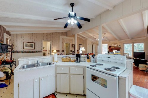 Dogwood Creekside - image 11