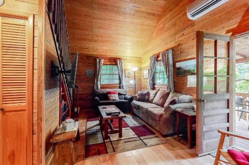 Creekside Haven - image 9