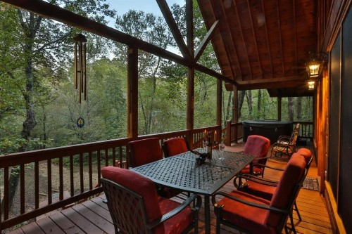 Creekside Hideaway - image 3