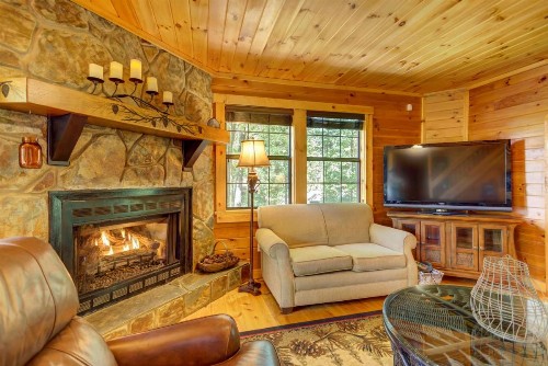 3 Bed 2 Bath Vacation home in Blue Ridge - image 11
