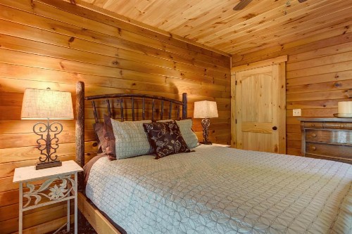 3 Bed 2 Bath Vacation home in Blue Ridge - image 12