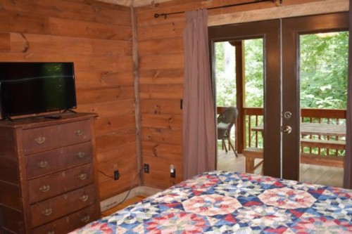 Lazy Creek Retreat - image 8