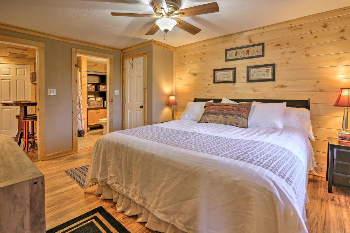 Deer Park Cabin! Blue Ridge Home with Hot Tub and Views - image 6