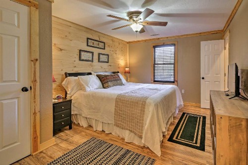 Deer Park Cabin! Blue Ridge Home with Hot Tub and Views - image 7