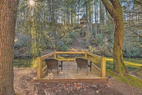 Blue Ridge Mtns Creekside Cabin with Hot Tub and Pier! - image 11