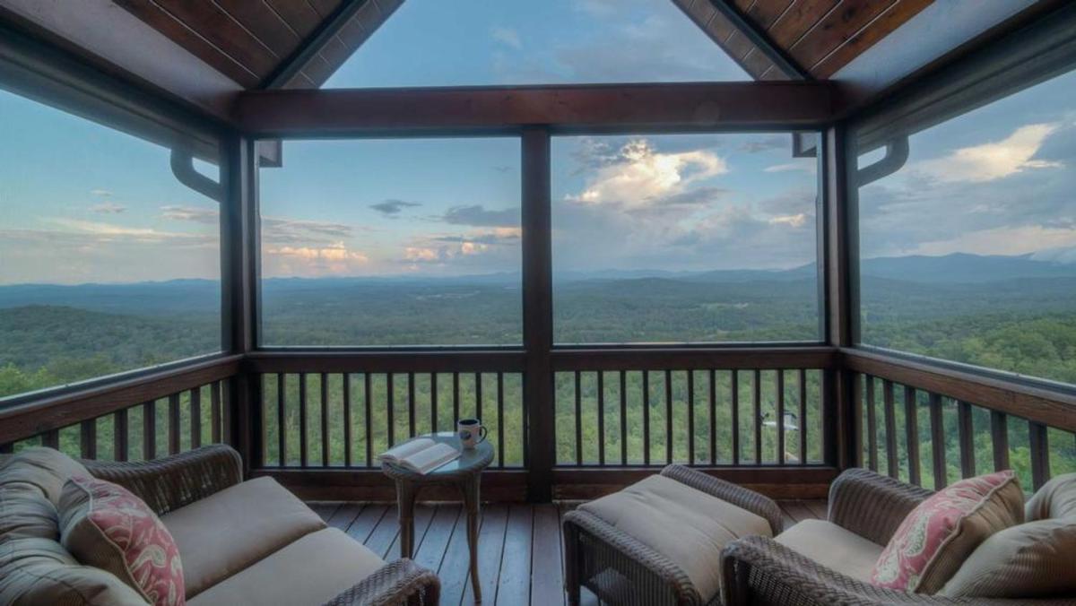 Blue Mist Heaven by Escape to Blue Ridge - main image