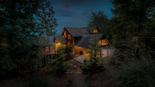 Blue Mist Heaven by Escape to Blue Ridge - image 5