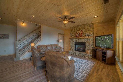 Cloud Nine by Escape to Blue Ridge - image 3