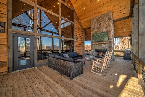 Falcons Lair by Escape to Blue Ridge - image 4