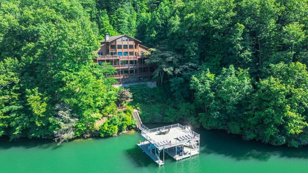 Eagles Landing by Escape to Blue Ridge - main image