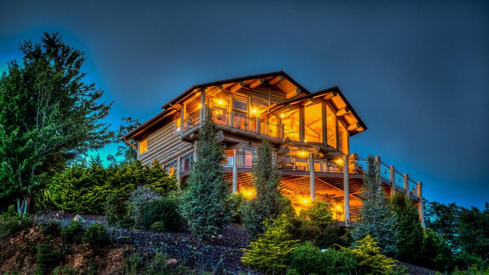 Falling Waters Lodge by Escape to Blue Ridge - image 4
