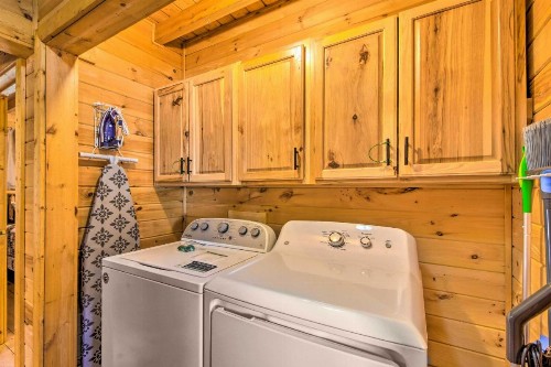 Creekside Cabin in the Blue Ridge Mountains! - image 9