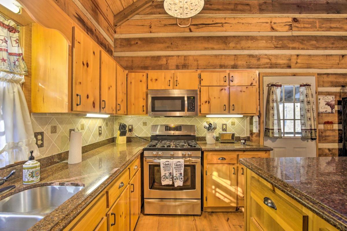 Charming Blue Ridge Cabin with Hot Tub and Grill! - image 7