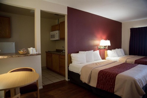 Red Roof Inn Blythe - image 25
