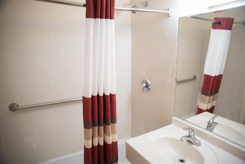 Red Roof Inn Blythe - image 31