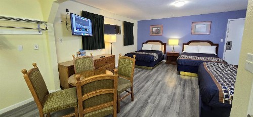 Rodeway Inn & Suites - image 21