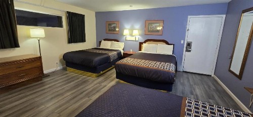 Rodeway Inn & Suites - image 35