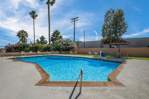 Rodeway Inn & Suites - image 46