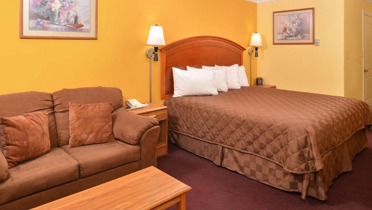 Magnuson Hotel Blythe - image 7